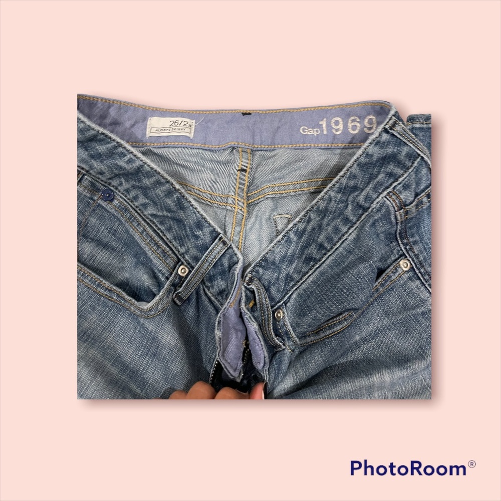 Jeans - Picture 2 of 3
